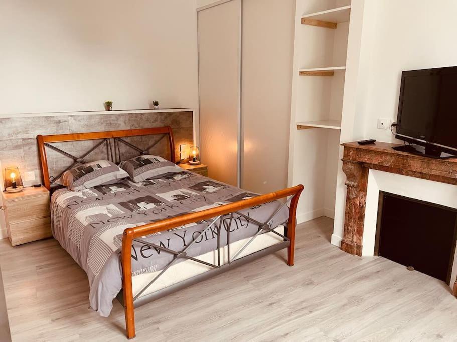 Superbe Appartement A La Croisee Des 4 Chateaux Lignieres-de-Touraine Luaran gambar